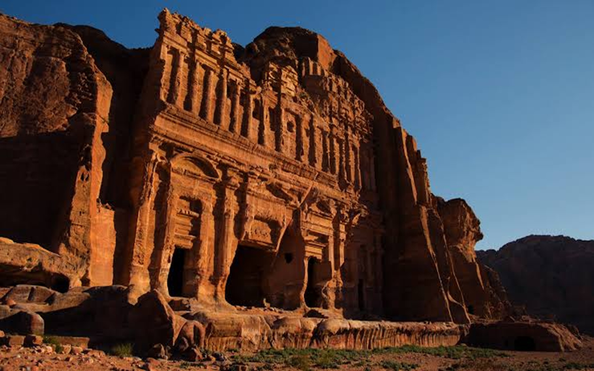 The Lost City of Petra Hidden Within the Desert Cliffs